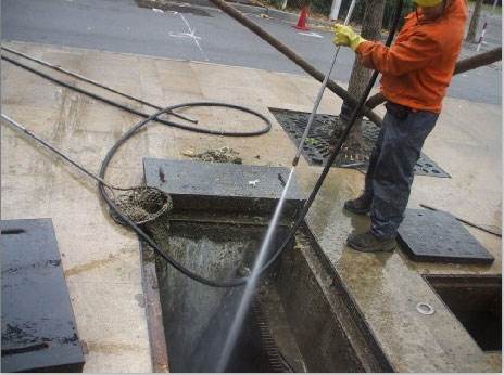 广平池底污泥如何清理